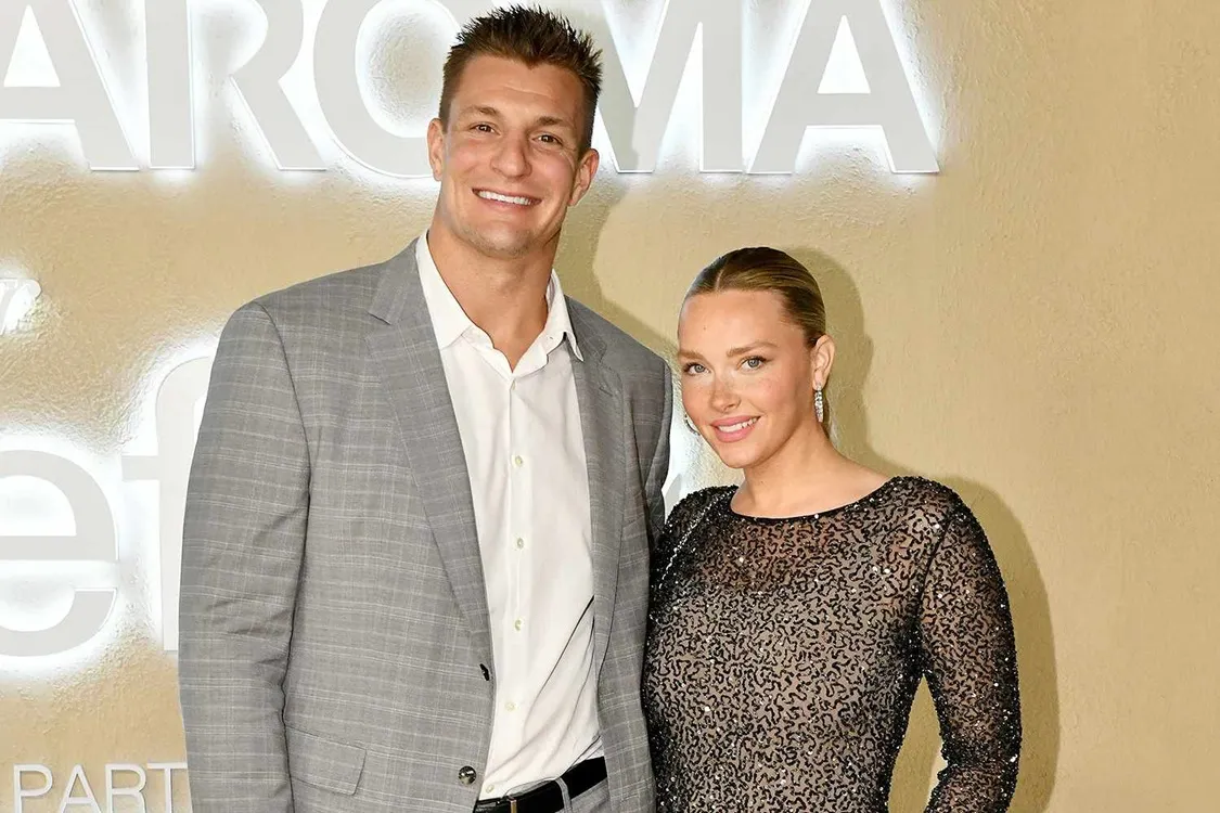 rob-gronkowski-camille-kostek